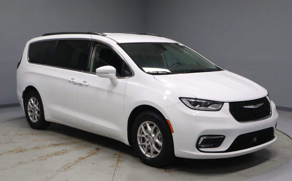 Used 2022 Chrysler Pacifica Touring-L