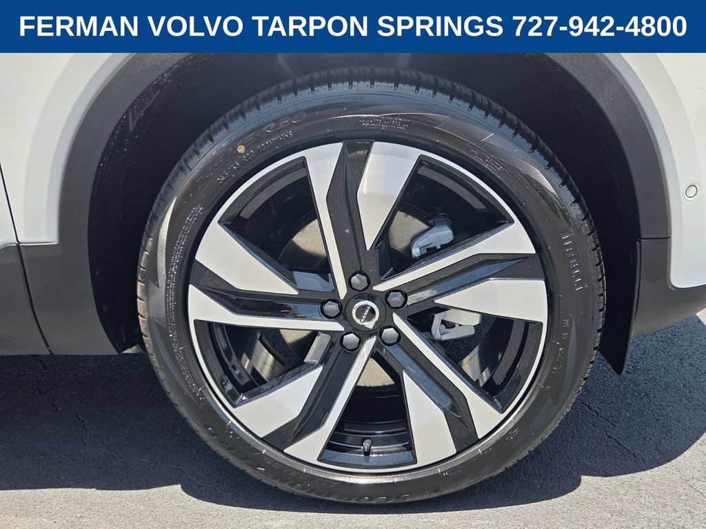 New 2026 Volvo XC40 B5 Plus w/ Climate Package AWD/4WD image 10