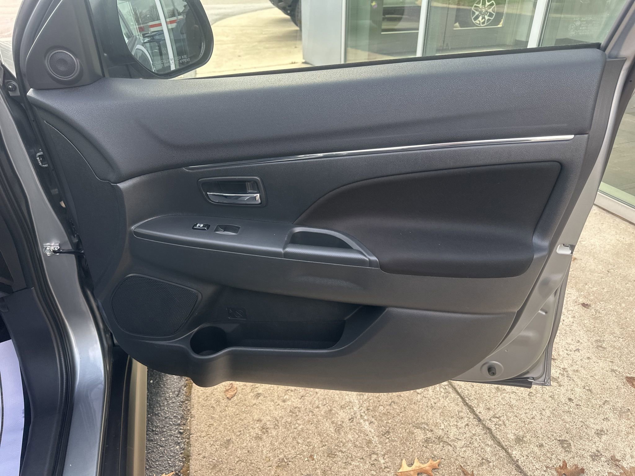 Used 2024 Mitsubishi Outlander Sport ES image 14