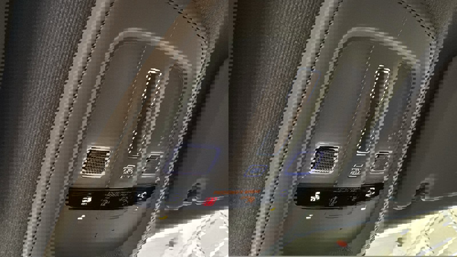 Used 2026 Volvo XC40 B5 Ultra w/ Protection Package Premier image 20