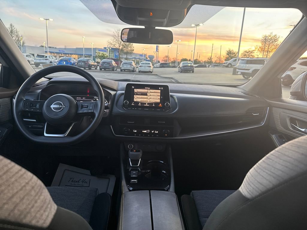 Used 2023 Nissan Rogue SV FWD image 29