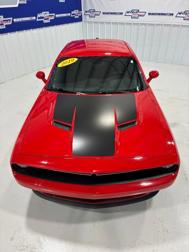 Used 2019 Dodge Challenger SXT RWD image 14