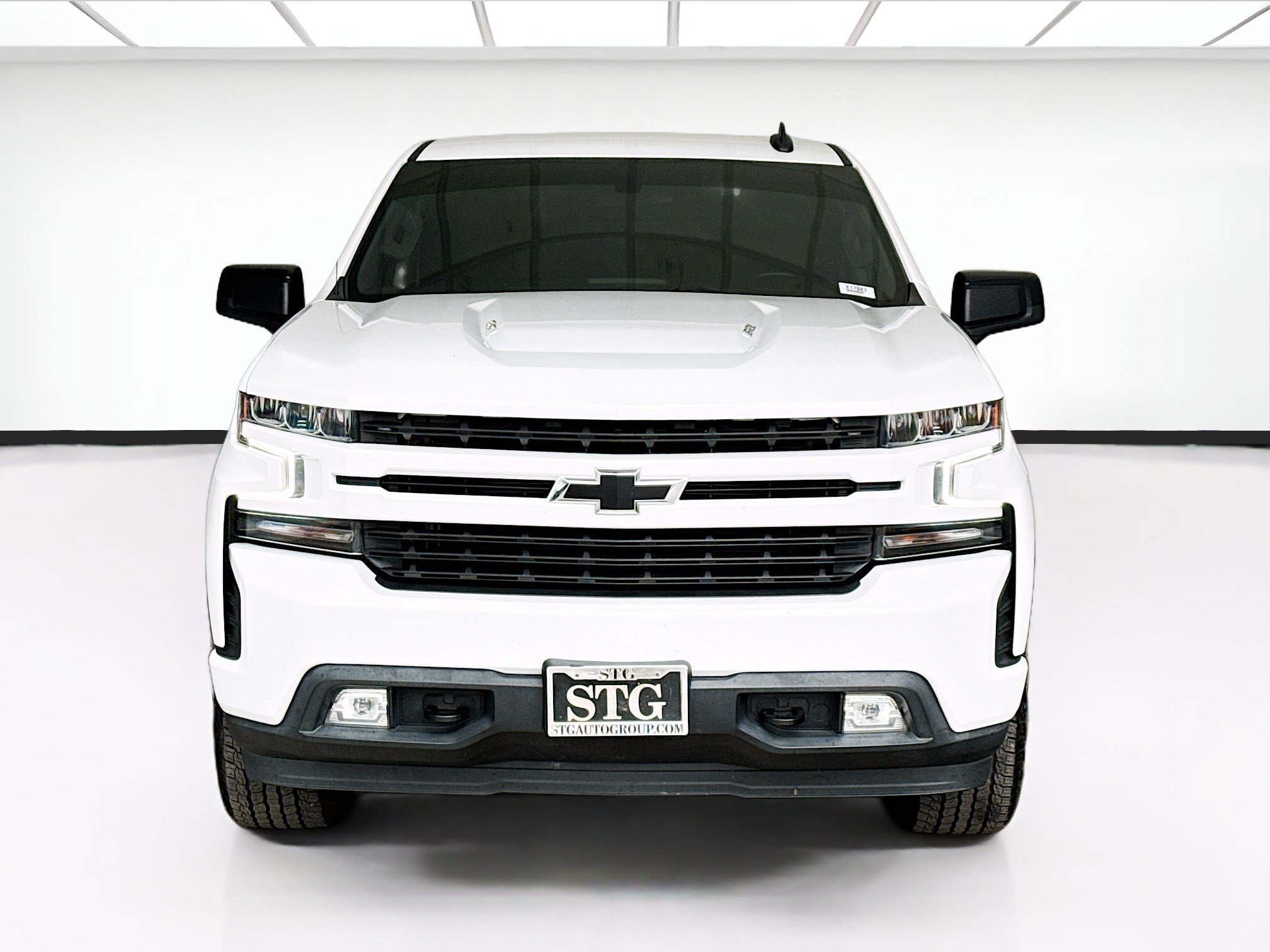 Used 2022 Chevrolet Silverado 1500 RST w/ Z71 Off-Road Package AWD/4WD image 2