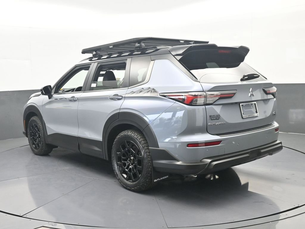 New 2025 Mitsubishi Outlander AWD image 4