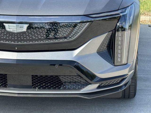 New 2026 Cadillac Optiq V w/ Magnus Launch Edition image 9