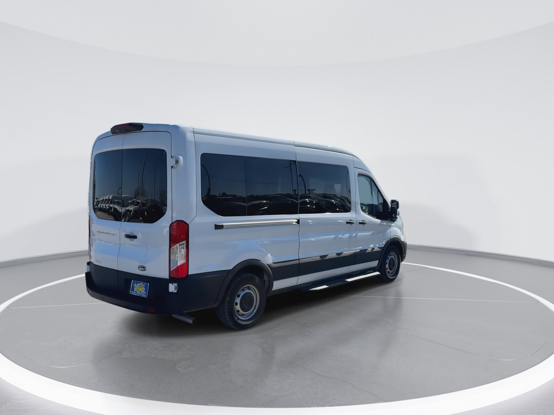 Certified 2024 Ford Transit 350 XL image 9