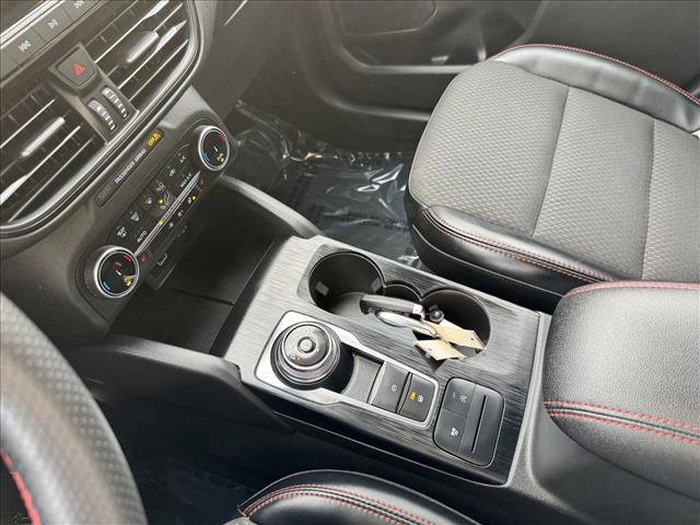 Used 2024 Ford Escape ST-Line AWD/4WD image 16