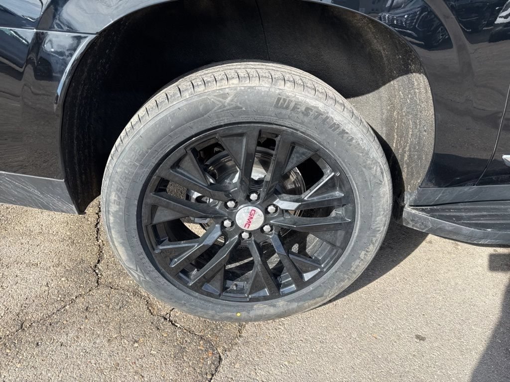 Used 2025 GMC Yukon XL Denali AWD/4WD image 19