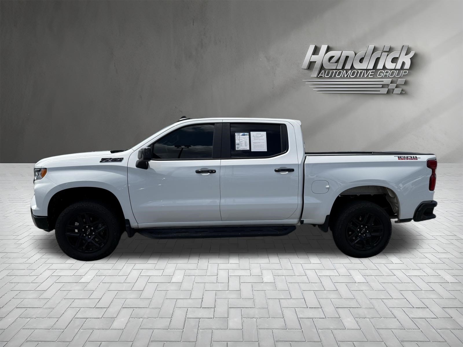 Used 2025 Chevrolet Silverado 1500 LT Trail Boss w/ Convenience Package II AWD/4WD image 7