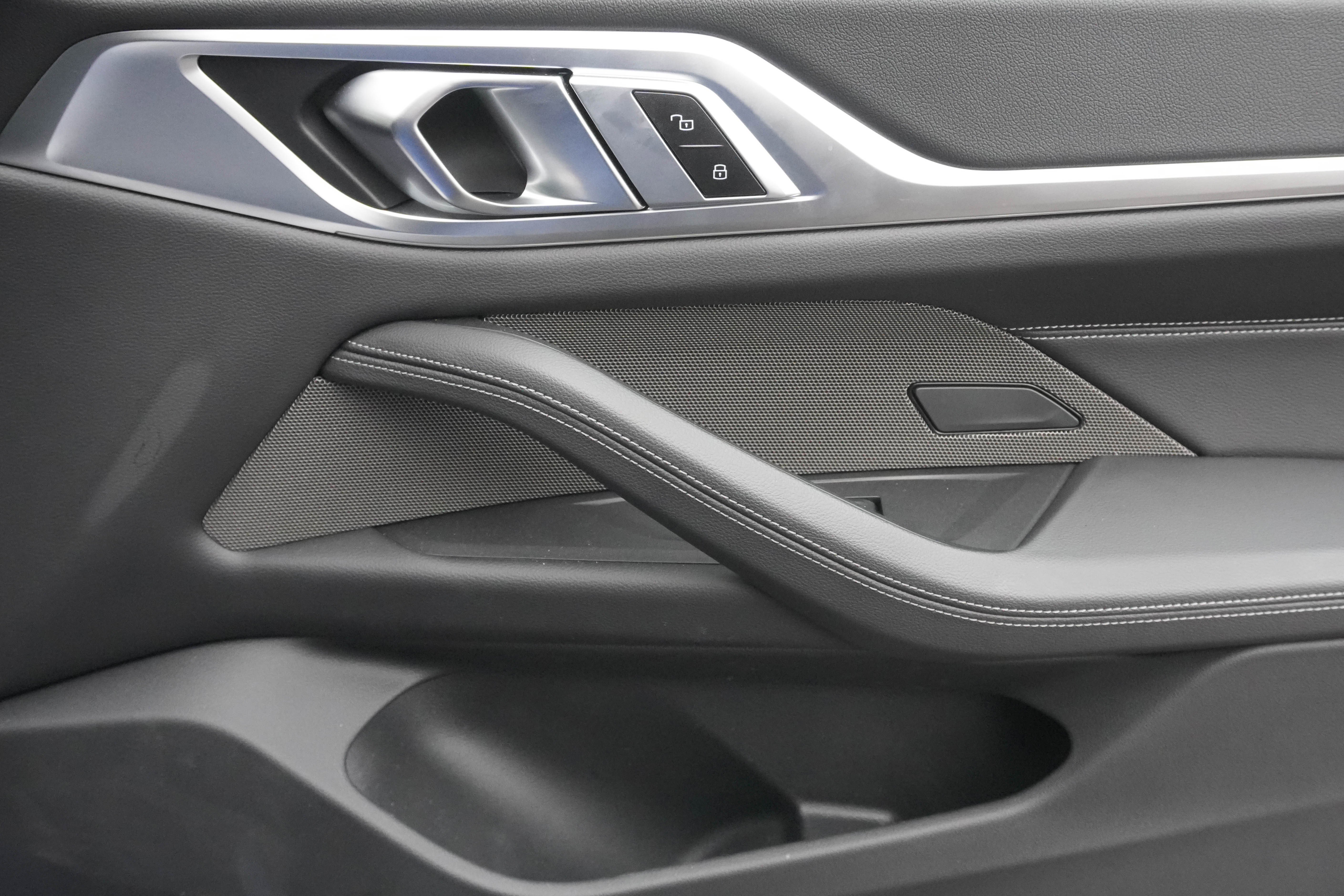 Certified 2025 BMW M440i image 33