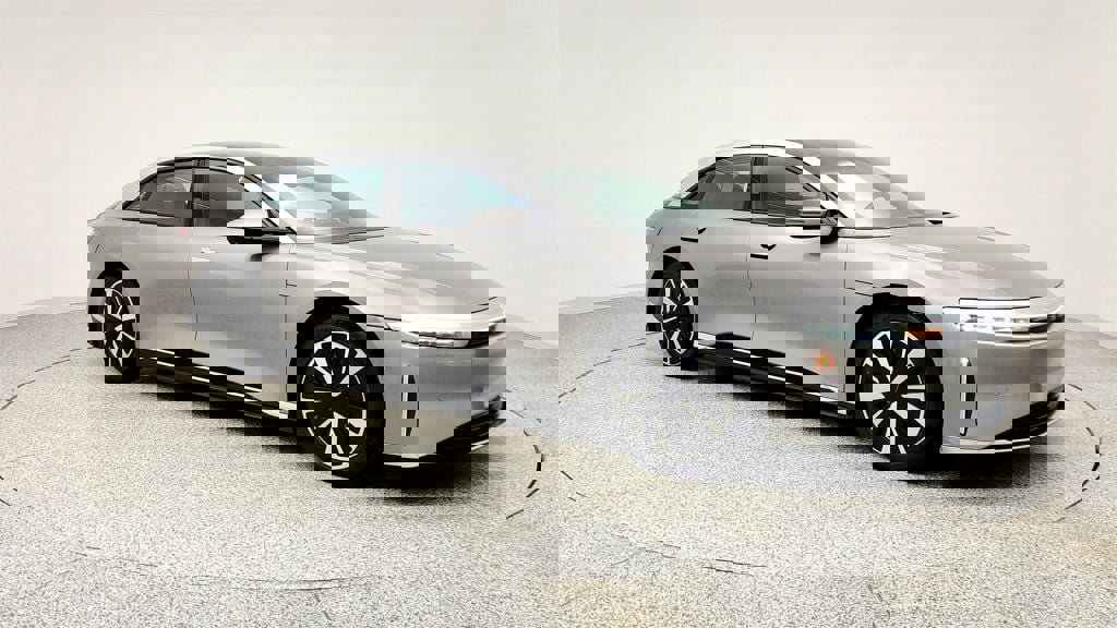 Used 2023 Lucid Air Touring image 3