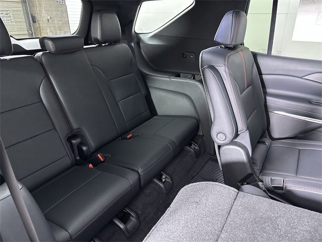 New 2026 Chevrolet Traverse RS w/ LPO, Floor Liner Package image 27
