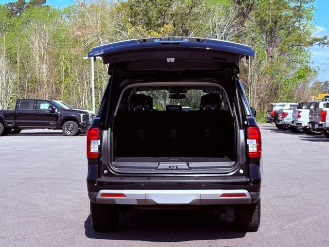 Used 2024 Ford Expedition XLT AWD/4WD image 23