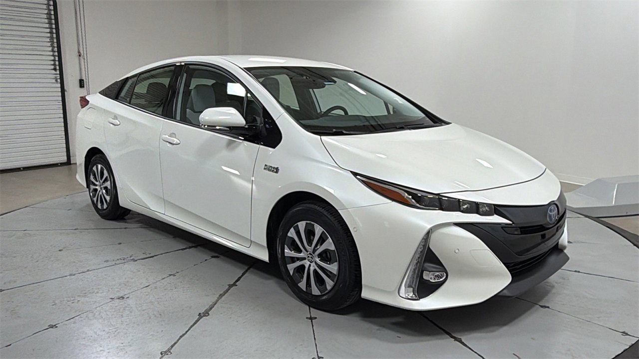 Used 2020 Toyota Prius Prime Limited video 3