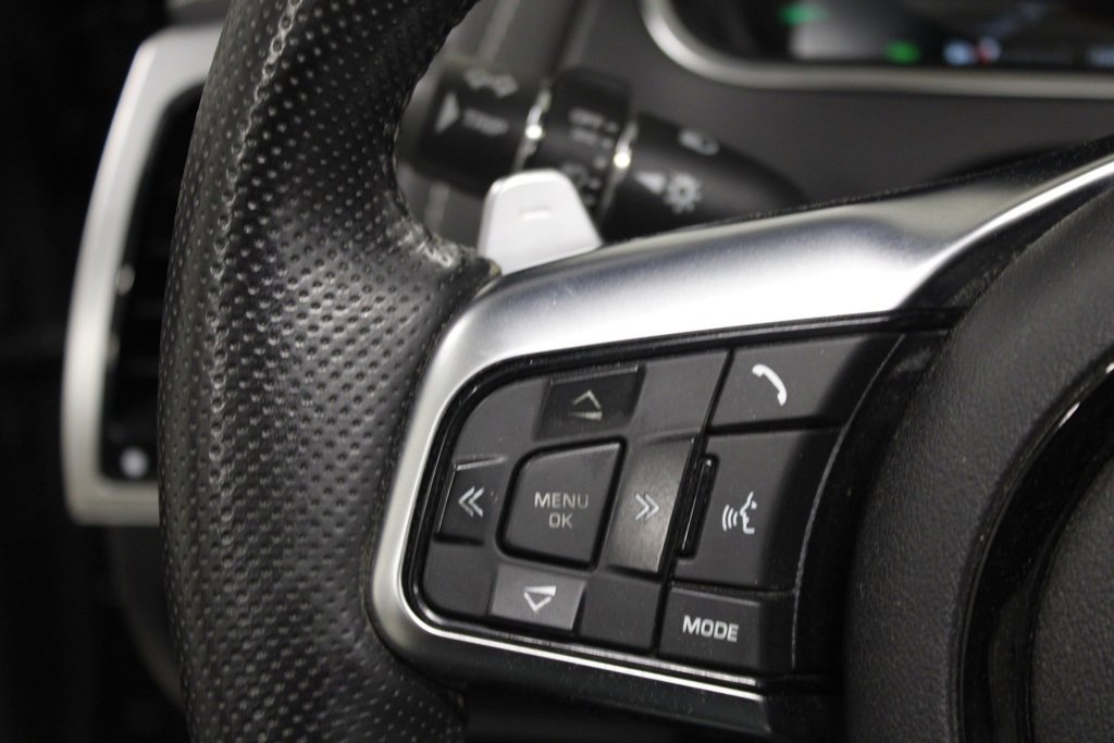 Used 2022 Jaguar F-TYPE R image 19