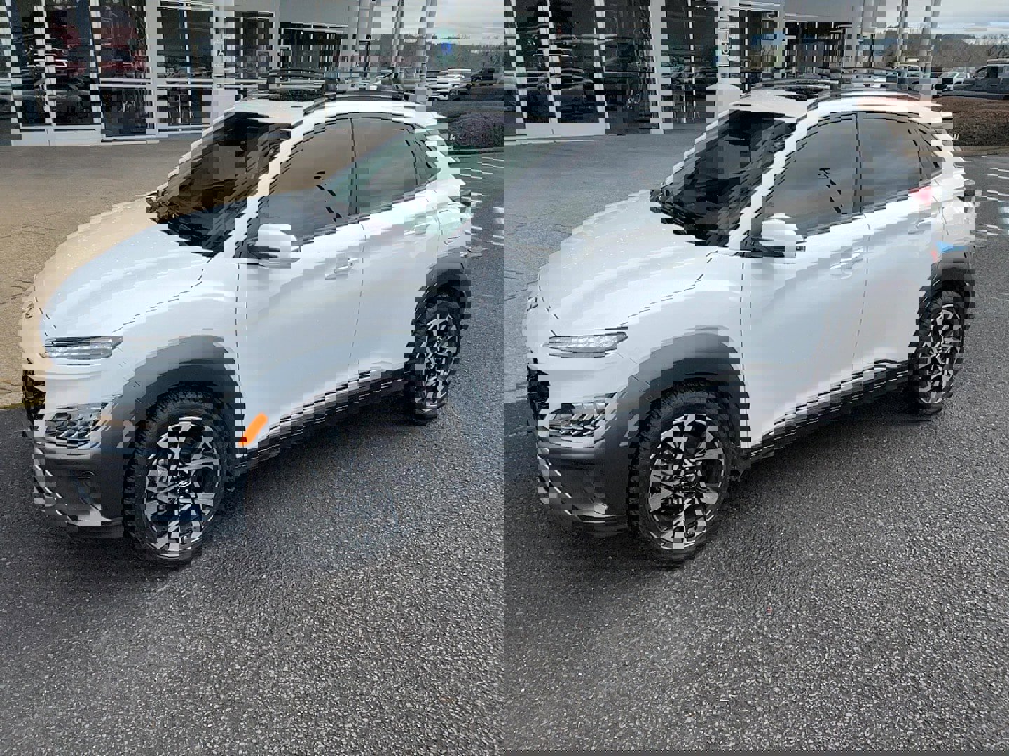 Used 2023 Hyundai Kona Limited image 2