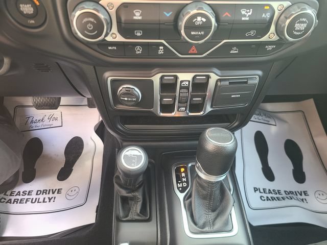 Used 2023 Jeep Gladiator Sport AWD/4WD image 16