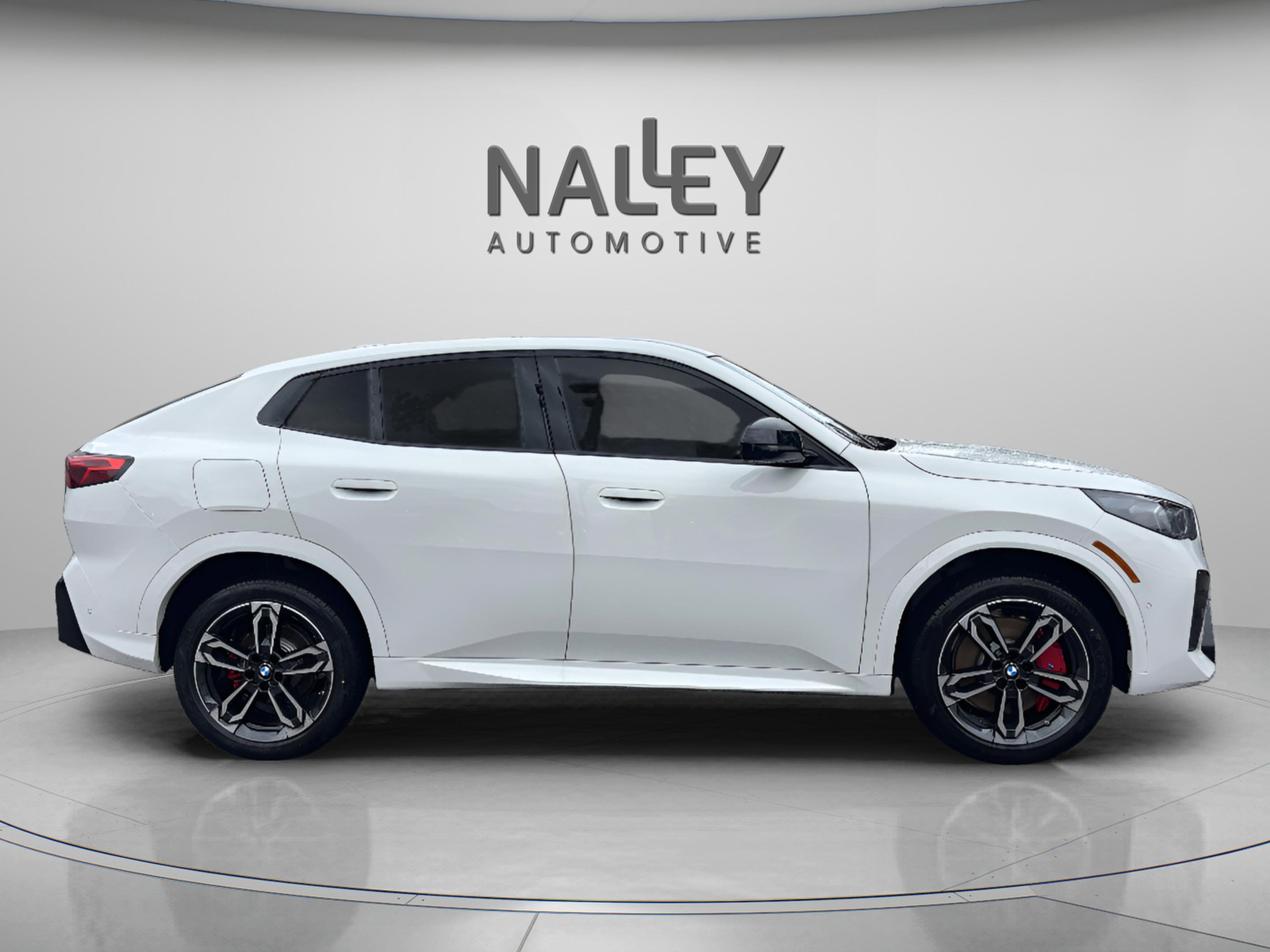 Used 2026 BMW X2 xDrive28i w/ Technology Package image 4