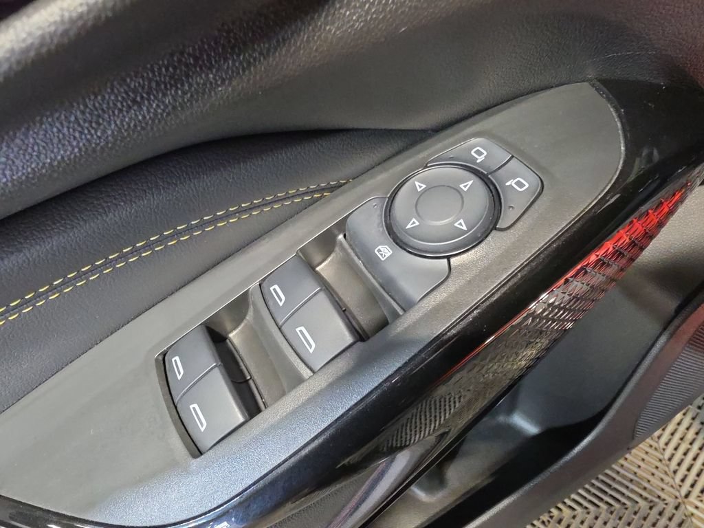 Used 2024 Chevrolet Trax LT w/ LT Convenience Package FWD image 15