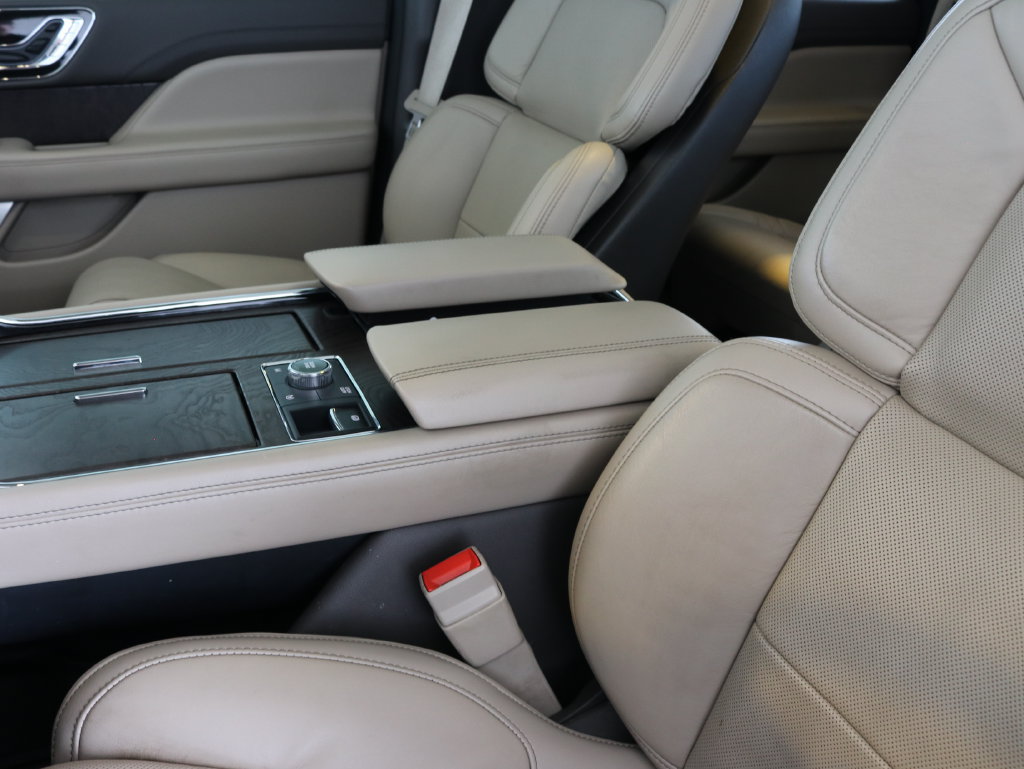 Used 2022 Lincoln Navigator Reserve AWD/4WD image 19