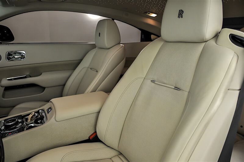 Used 2015 Rolls-Royce Wraith RWD image 18