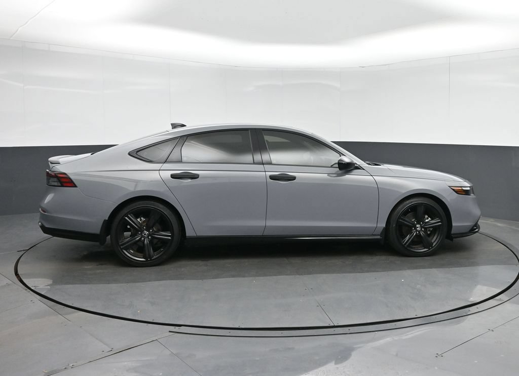 Used 2023 Honda Accord Sport image 8