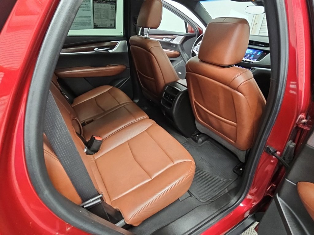 Used 2020 Cadillac XT5 Premium Luxury FWD image 40