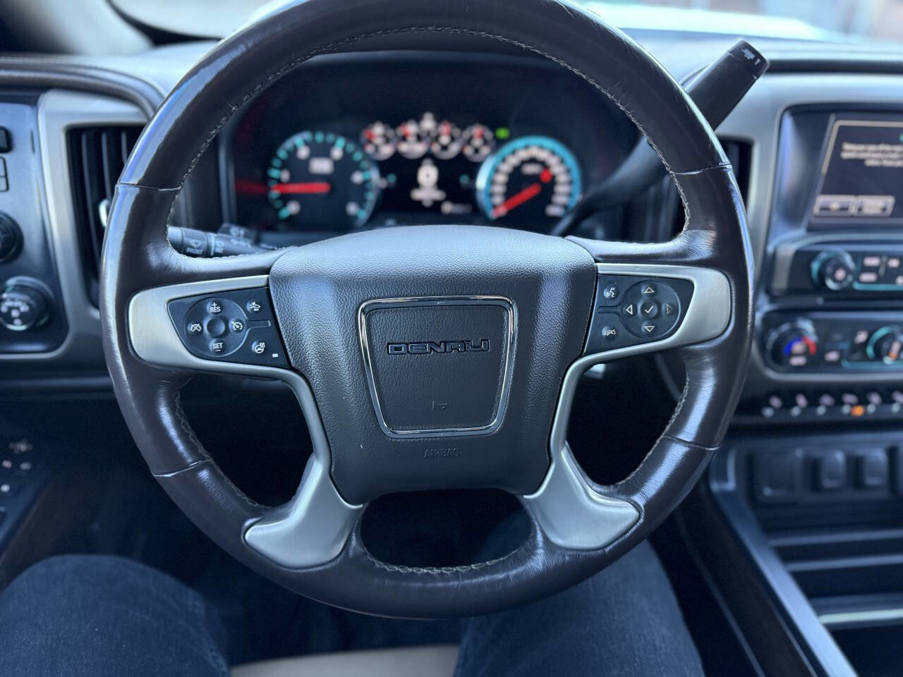 Used 2017 GMC Sierra 2500 Denali w/ Duramax Plus Package AWD/4WD image 20