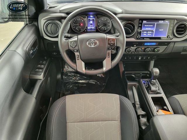 Used 2022 Toyota Tacoma TRD Sport w/ Technology Package image 25