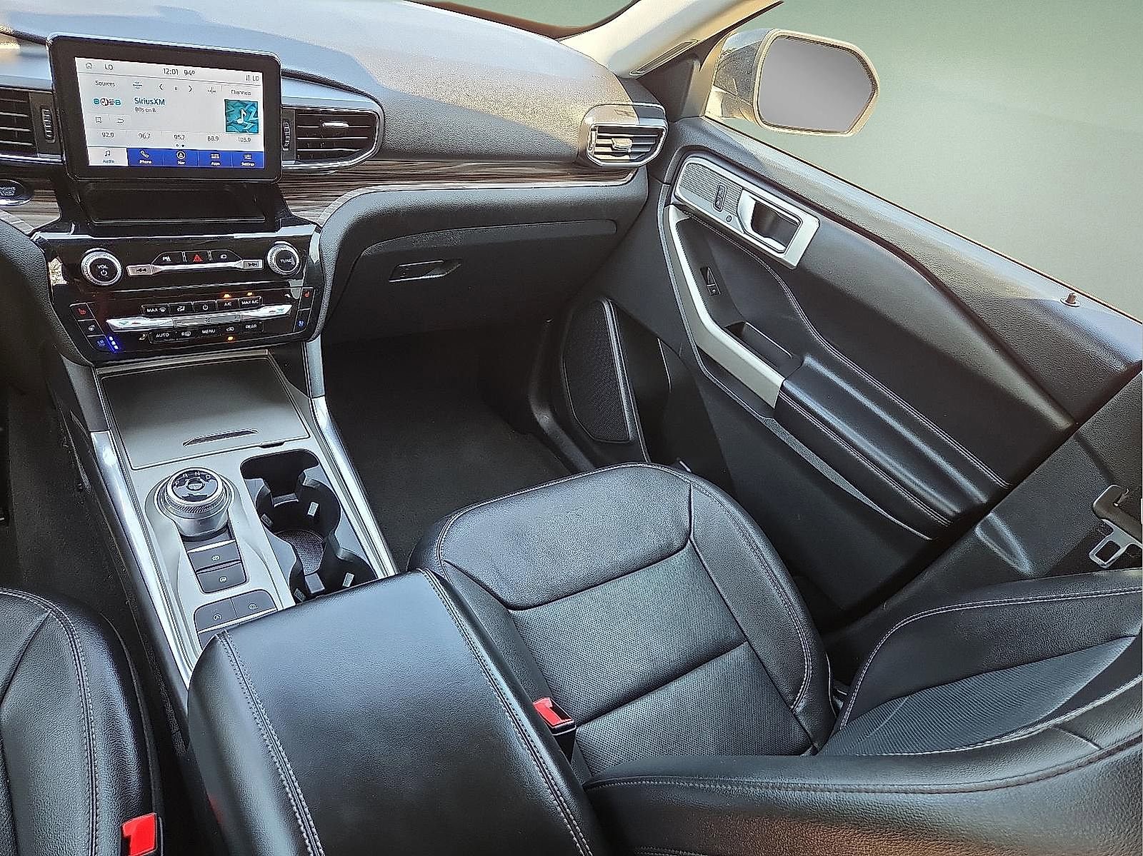 Used 2022 Ford Explorer Limited image 13