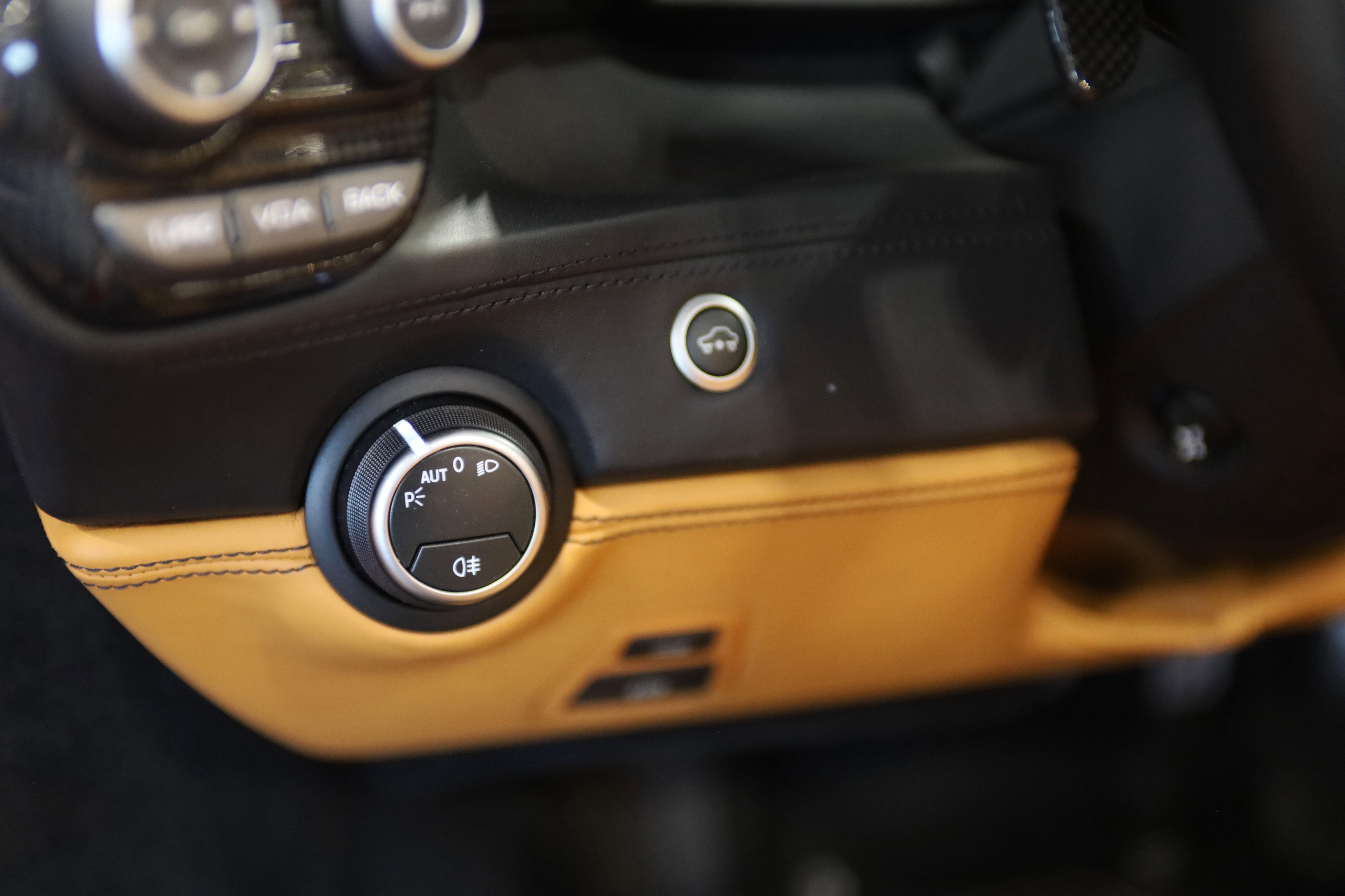 Used 2019 Ferrari 488 Spider image 13