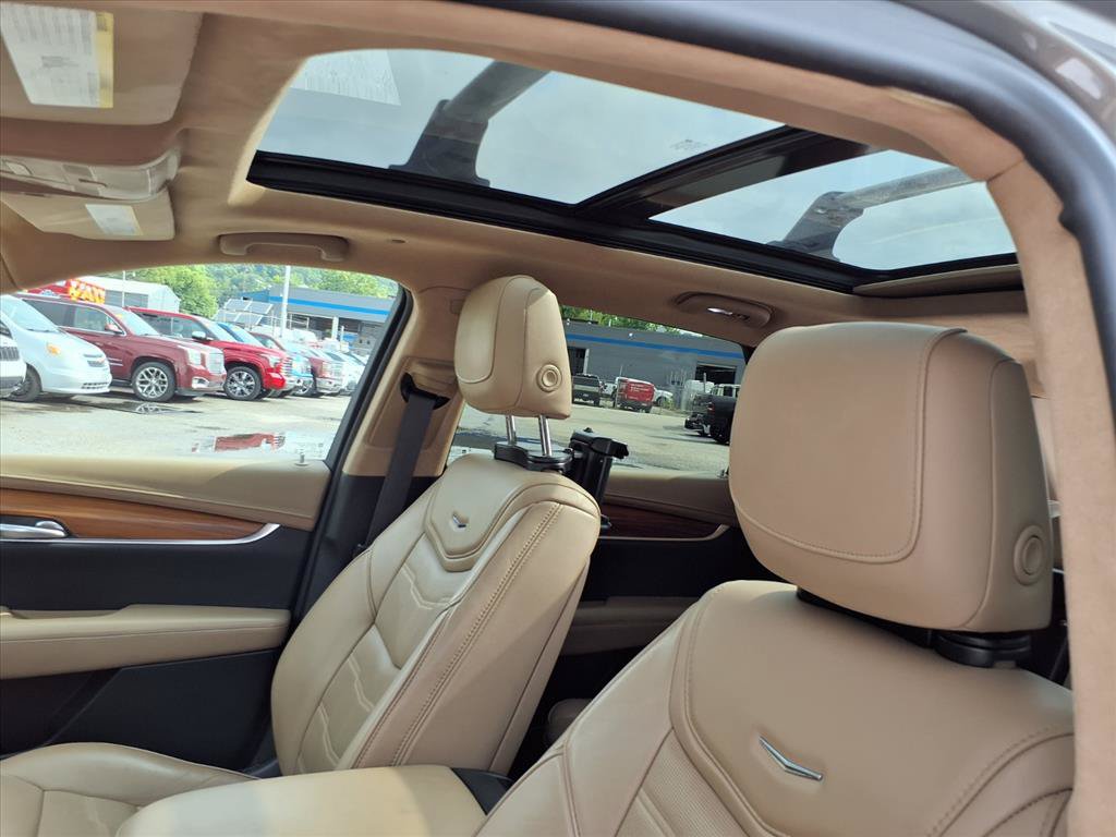 Used 2019 Cadillac XT5 Platinum AWD/4WD image 12