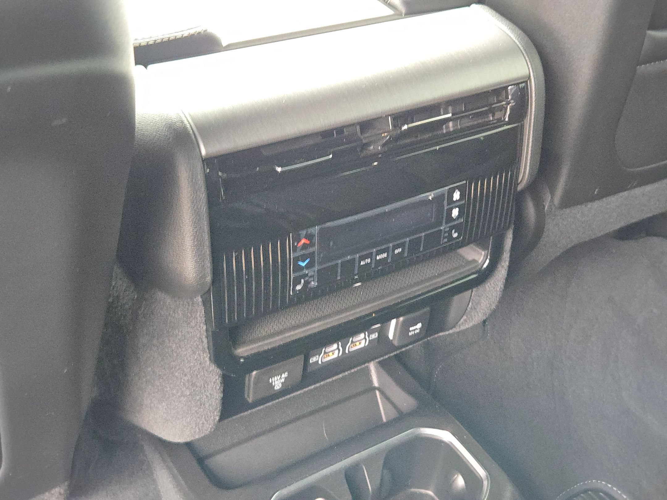 Used 2025 Jeep Wagoneer Series II AWD/4WD image 23