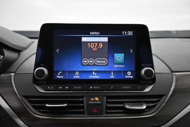 Used 2025 Nissan Altima 2.5 SV FWD image 30