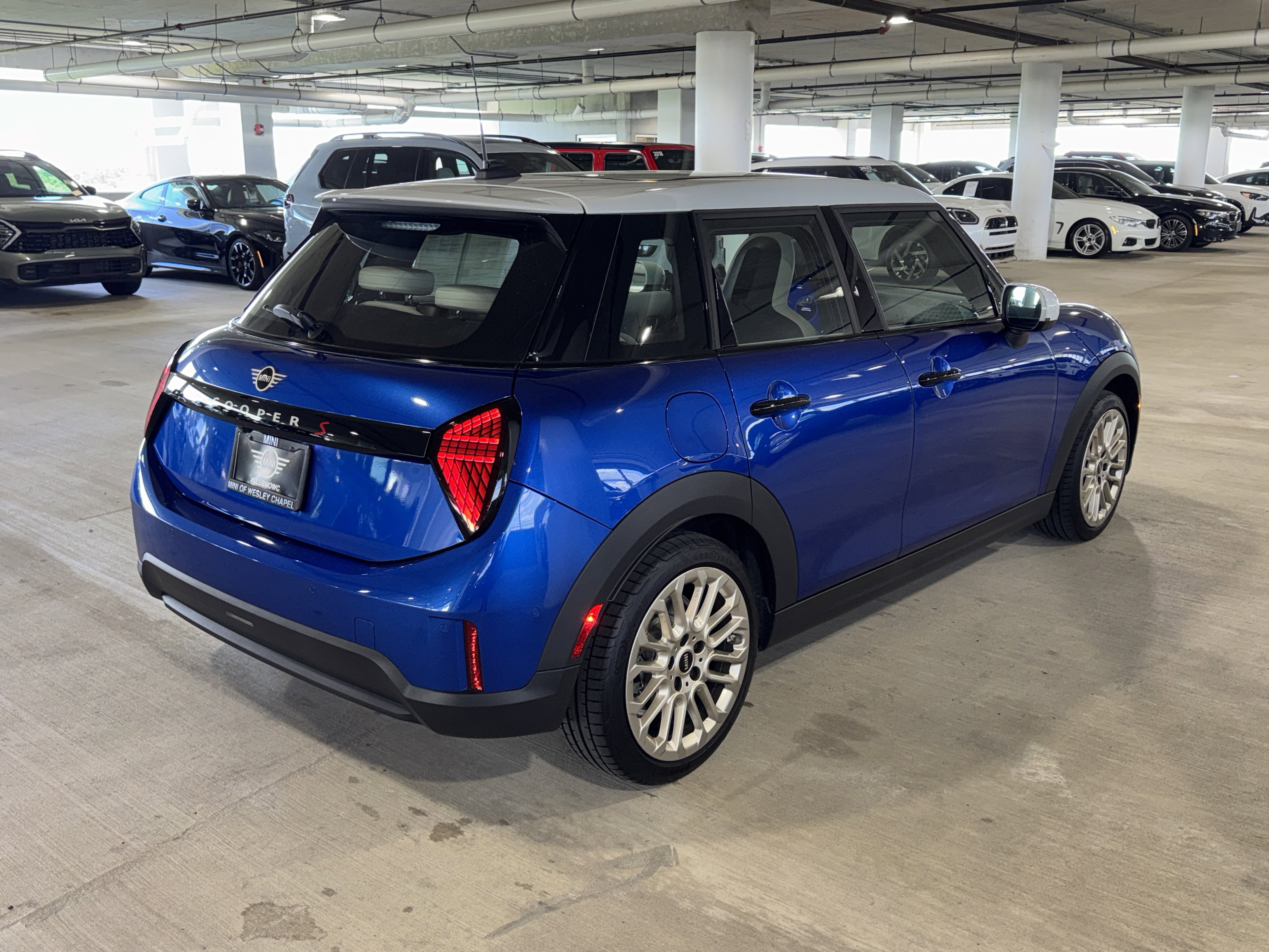 Used 2025 MINI Cooper S FWD image 7