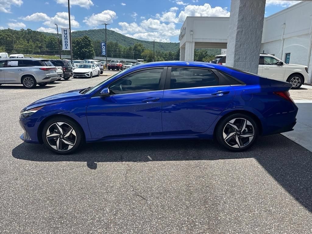 Used 2023 Hyundai Elantra Limited FWD image 24