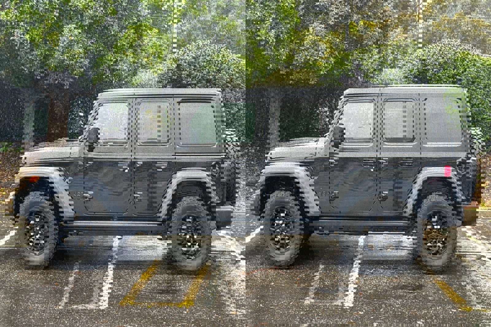 Used 2020 Jeep Wrangler Unlimited Sport image 7