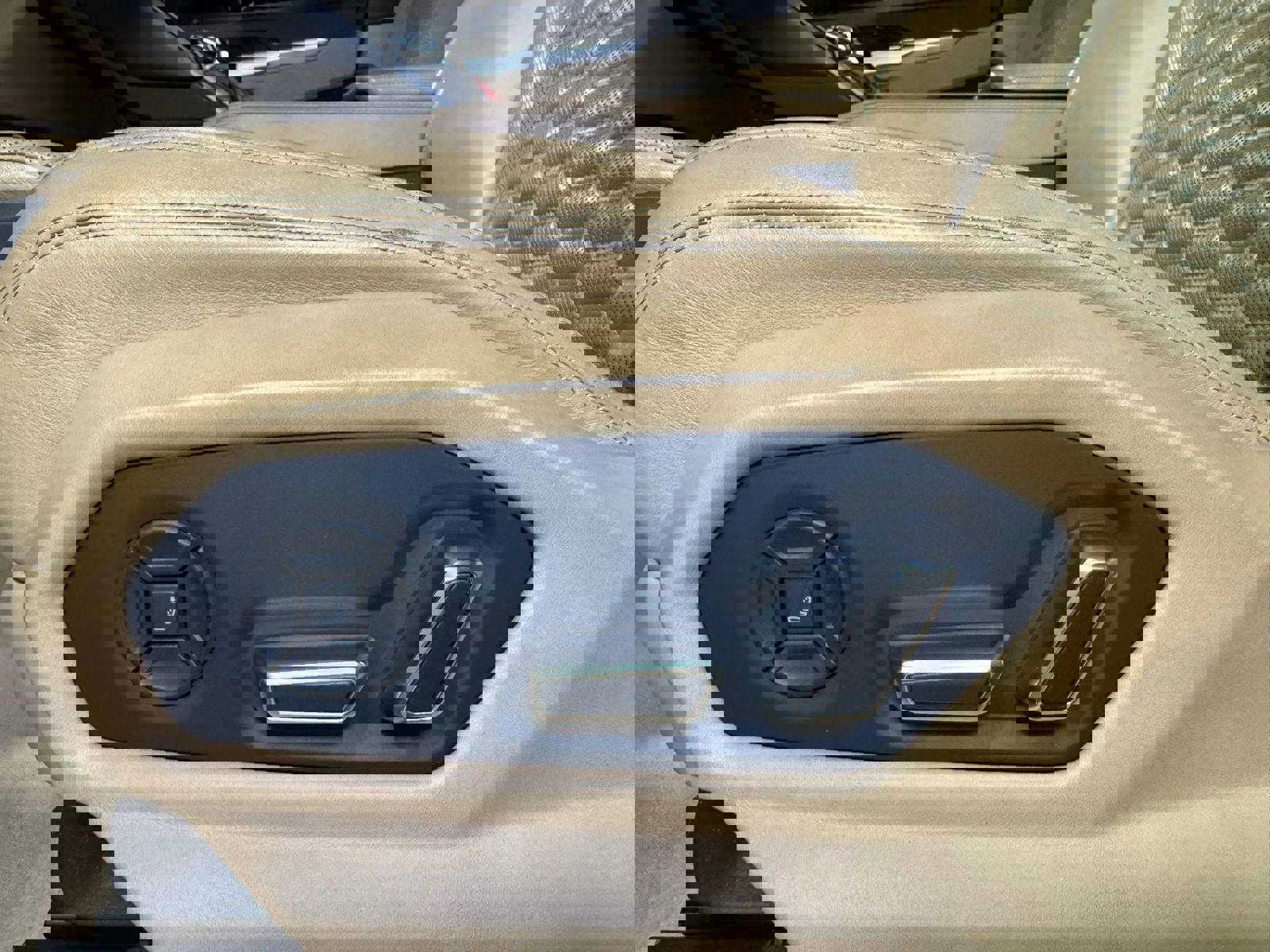 Used 2021 Lamborghini Urus image 36