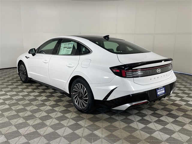 New 2025 Hyundai Sonata Limited image 21