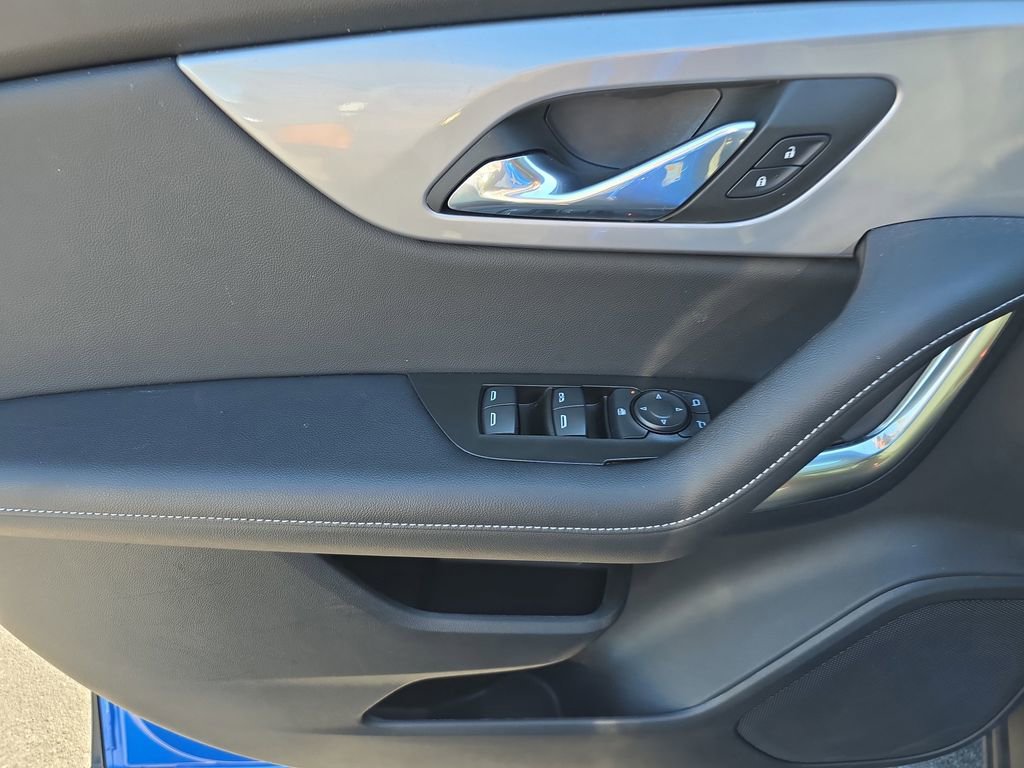 Used 2025 Chevrolet Blazer LT image 16