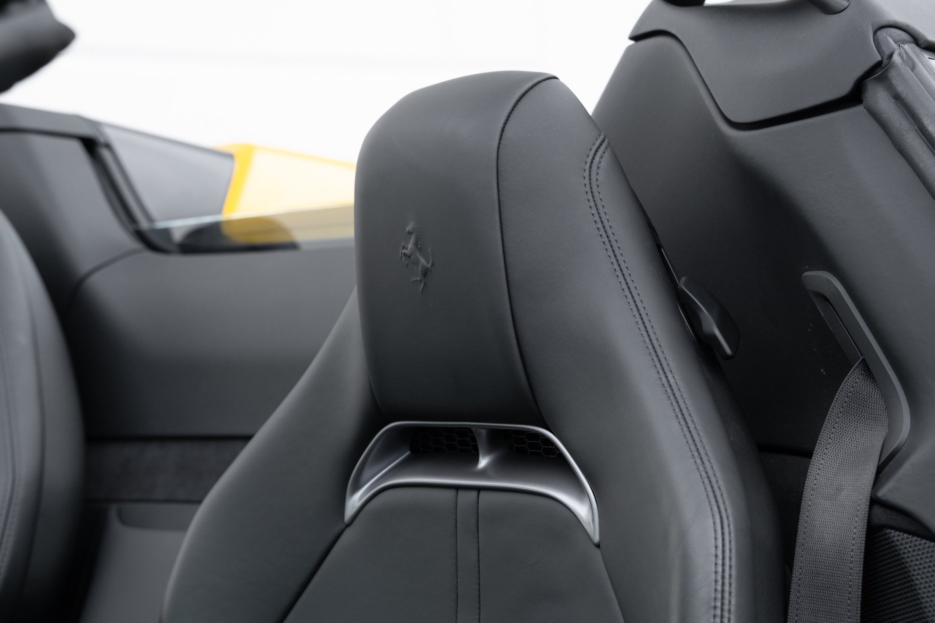Used 2022 Ferrari SF90 Spider AWD/4WD image 6
