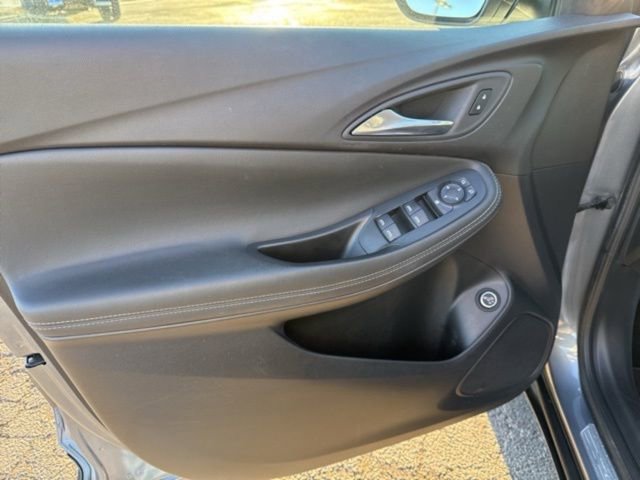 Used 2022 Buick Encore GX Select FWD image 17