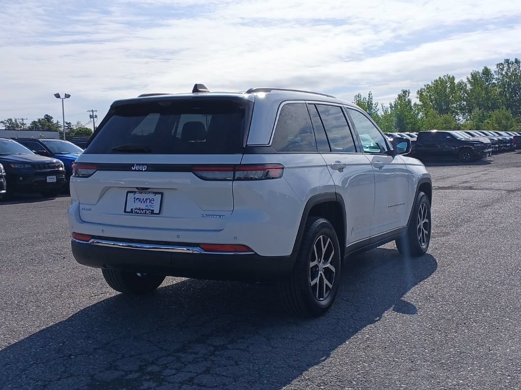 Used 2023 Jeep Grand Cherokee Limited w/ Luxury Tech Group II AWD/4WD image 9