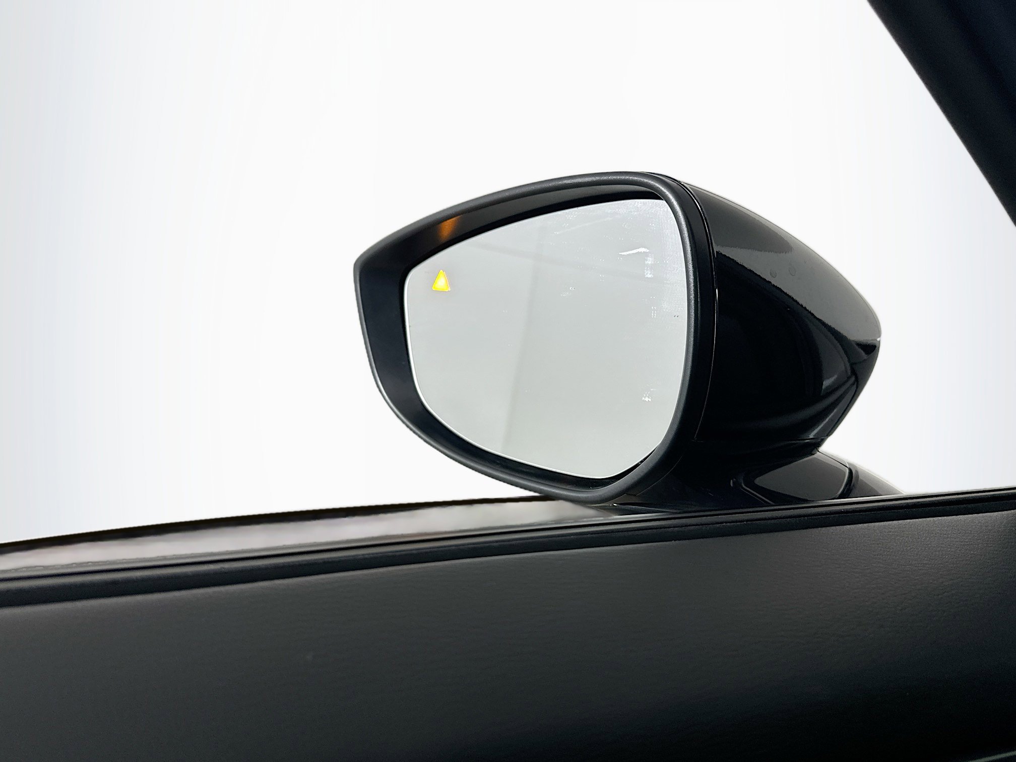 Used 2025 MAZDA CX-50 AWD 2.5 Hybrid w/ Premium Pkg image 16