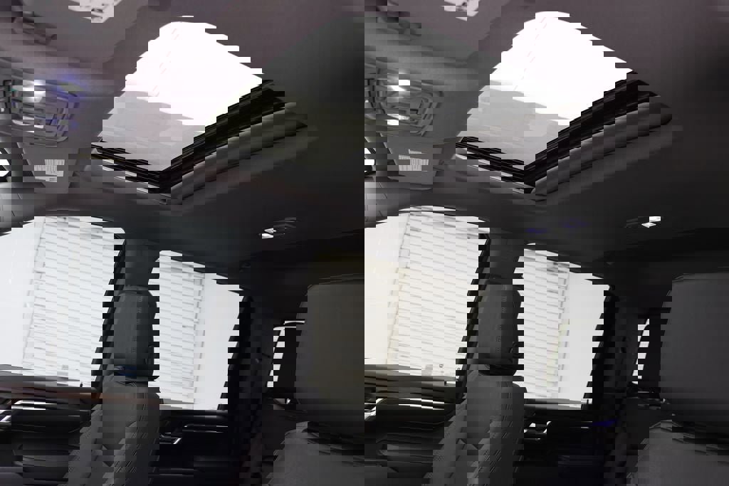 Used 2024 GMC Sierra 2500 SLT w/ SLT Premium Package image 22