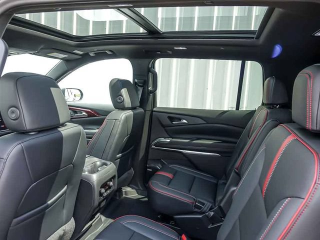 New 2027 Chevrolet Traverse RS w/ LPO, Floor Liner Package AWD/4WD image 18