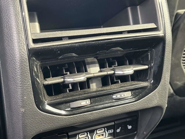 Used 2023 Jeep Grand Cherokee Limited w/ Black Appearance Package image 19