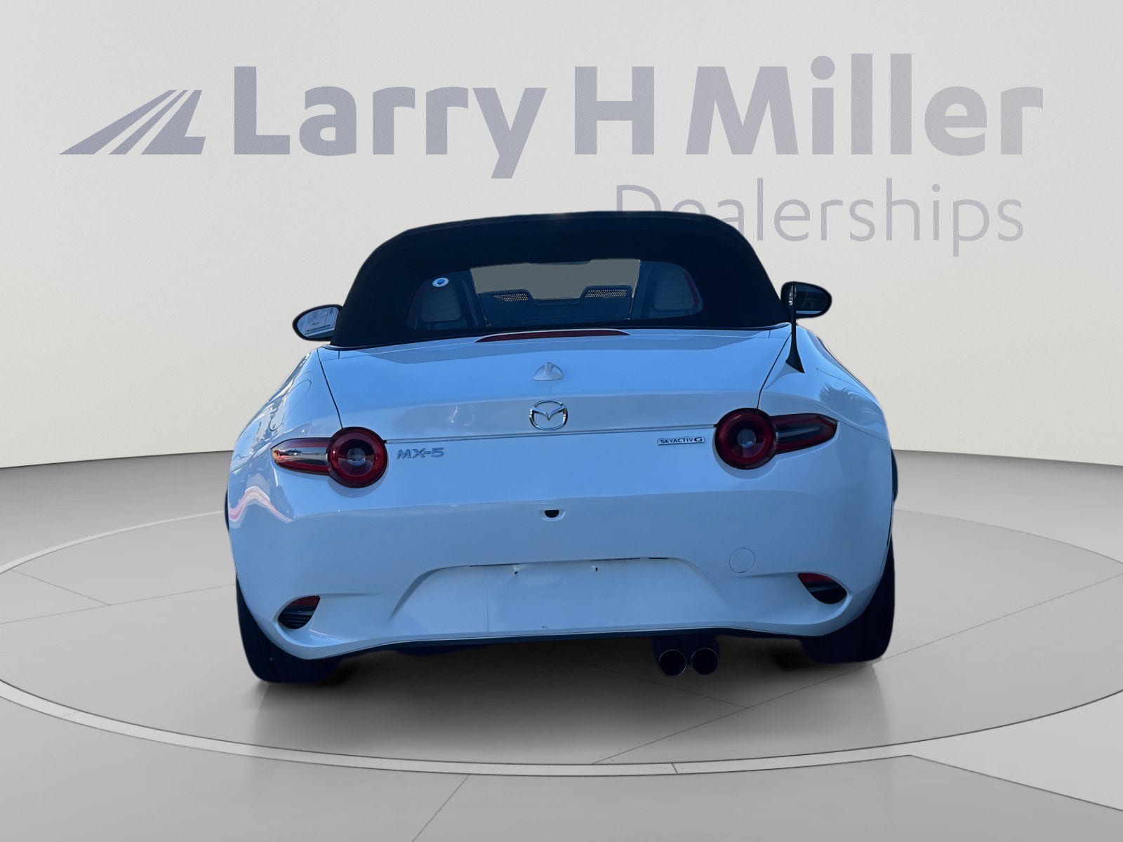 Used 2024 MAZDA MX-5 Miata Grand Touring RWD image 5