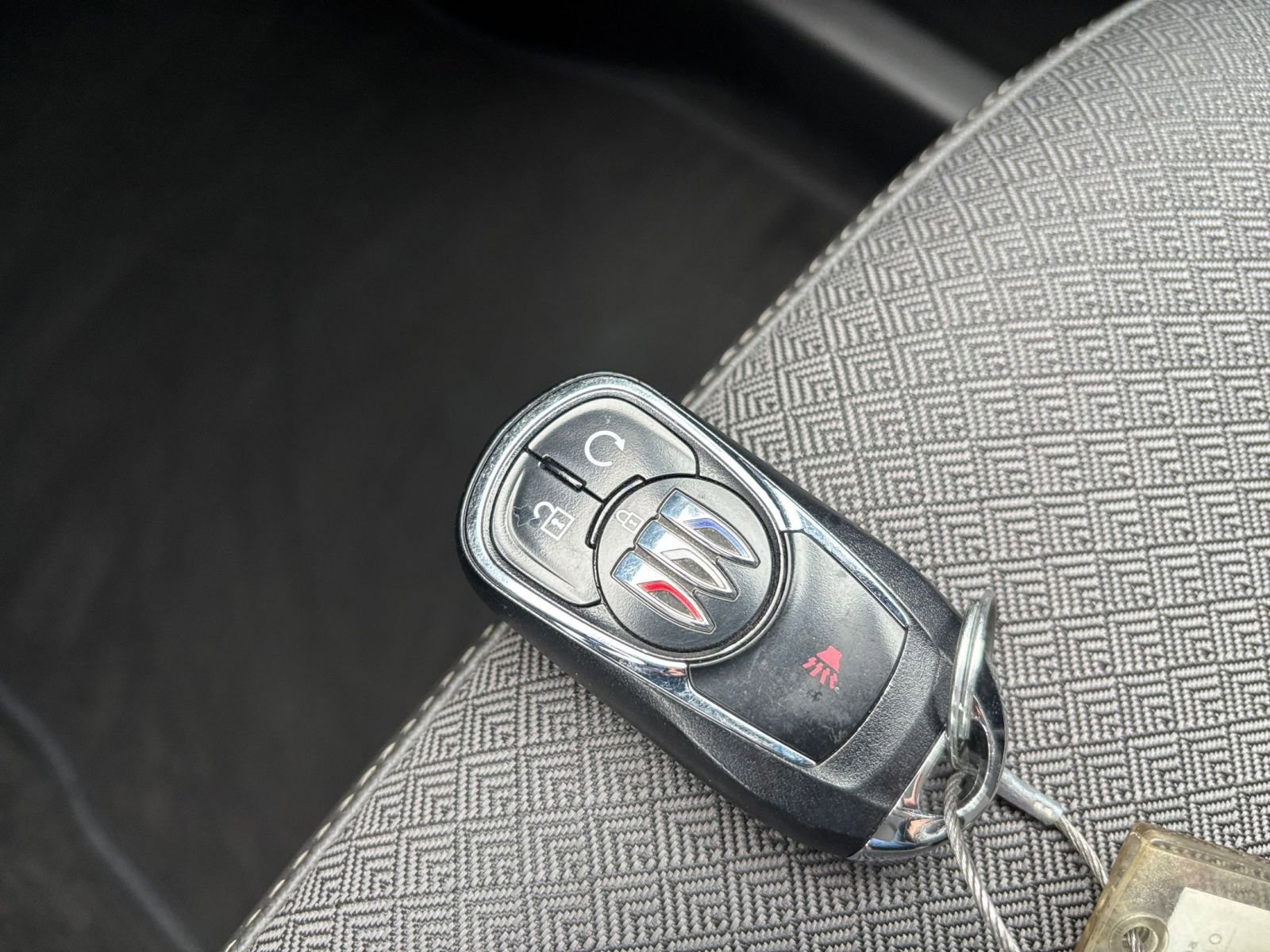 Used 2025 Buick Encore GX Preferred AWD/4WD image 24