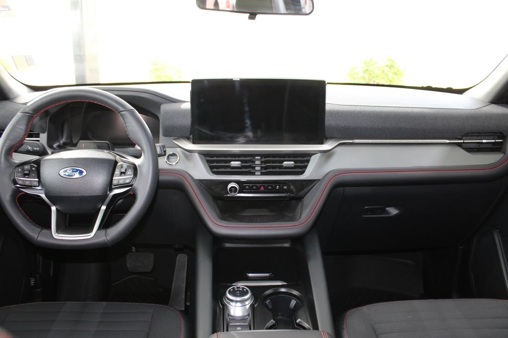 Used 2025 Ford Explorer ST-Line AWD/4WD image 25